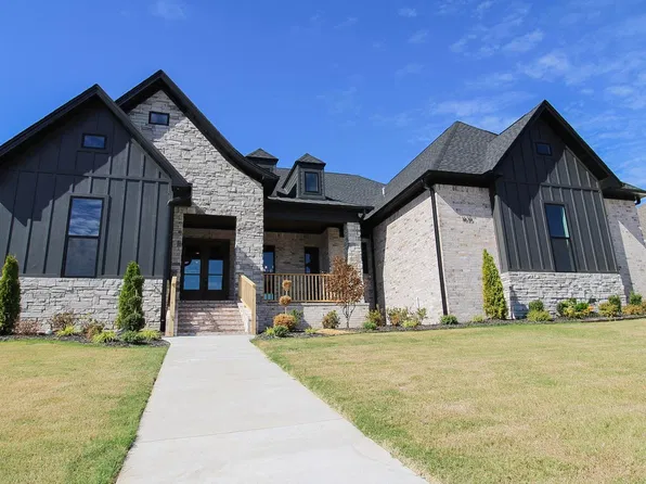 1635 Dolphin Dr, Conway, AR 72034