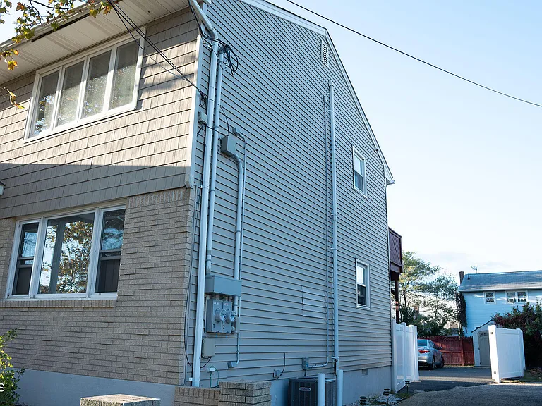 73 Maple Ave #2 — Photo 3