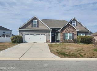 512 Romper Rd, Sneads Ferry, NC 28460
