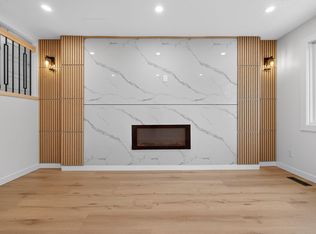 Morin Maze, Edmonton, AB T6K 1V1