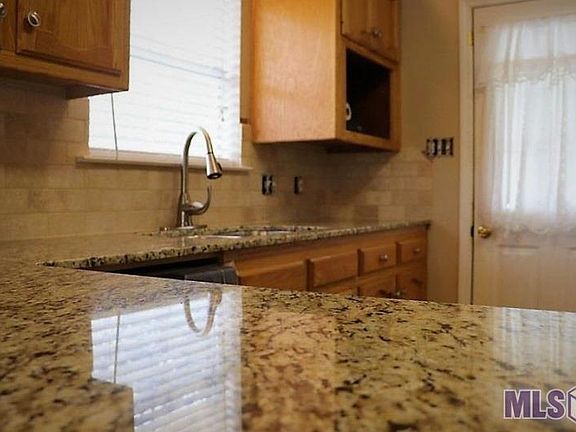 5th image of 13615 Meadow Crossing Dr