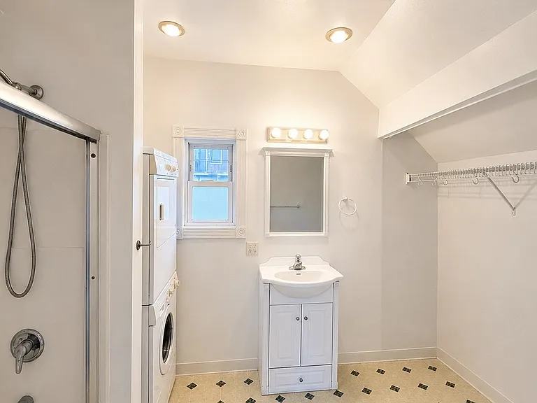 1734 NW 64th St — Photo 8