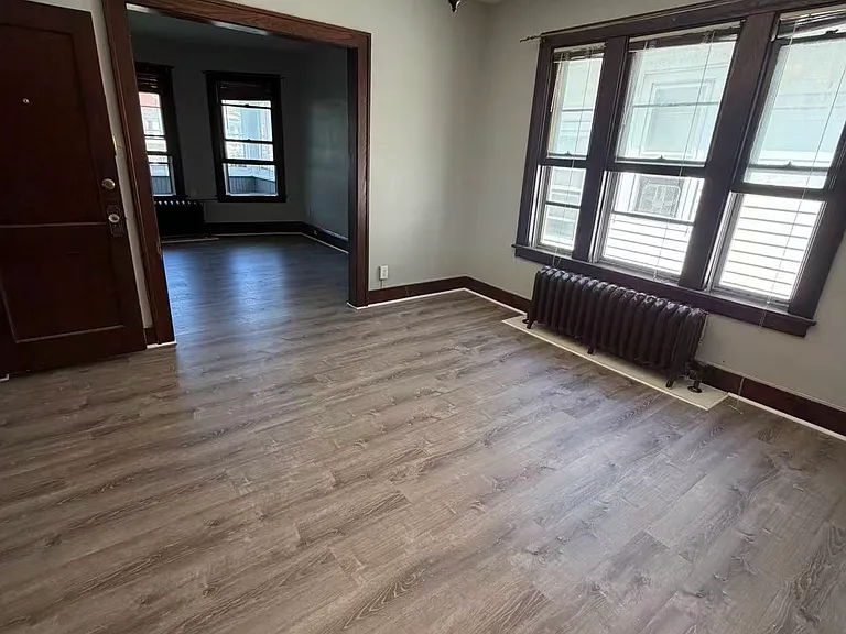 335 Manning Blvd #2 — Photo 7