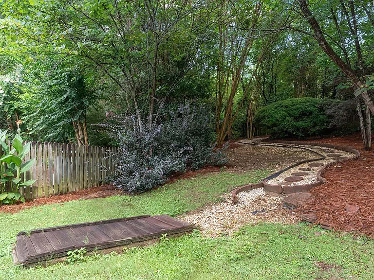 2031 Stone Brook Dr — Photo 30