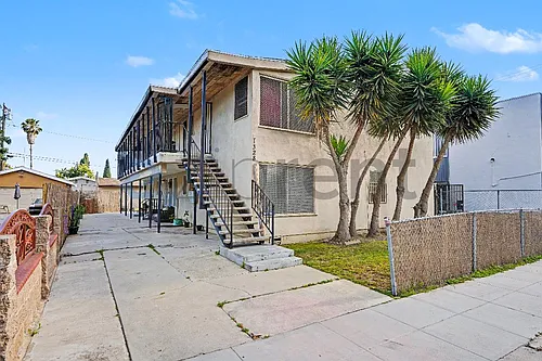 1328 W 19th St #A Photo 1