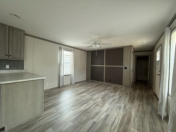 5th image of 855 W Jefferson St Lot 15