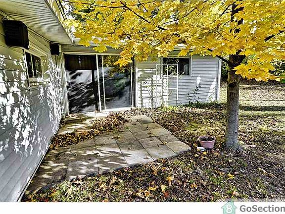 3rd image of 2680 Saint Catherine St
