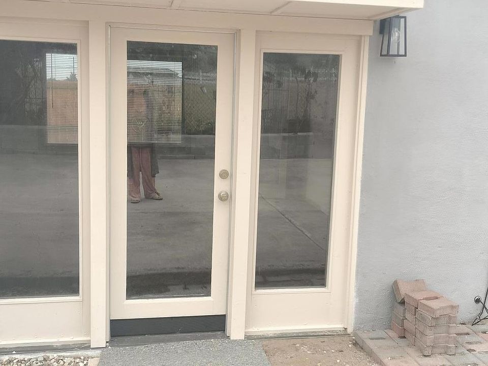 1st image of 704 N Thompson Ave