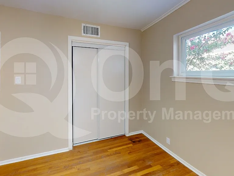 6127 Bandera Ave #B — Photo 10