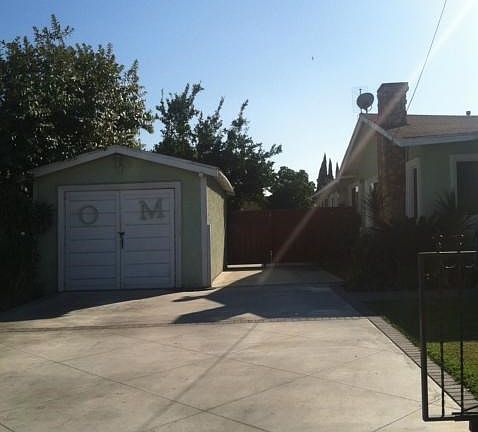2nd image of 3634 E 59th Pl