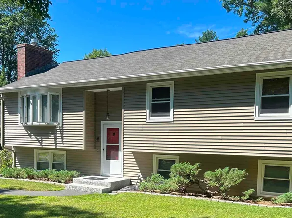 8 Hildreth Drive, Litchfield, NH 03052
