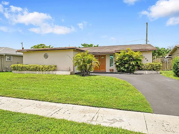 3rd image of 10599 NW 26th Place
