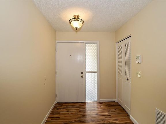 3rd image of 510 Wavecrest Dr
