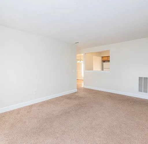 Jordache Park Apartments — Photo 8