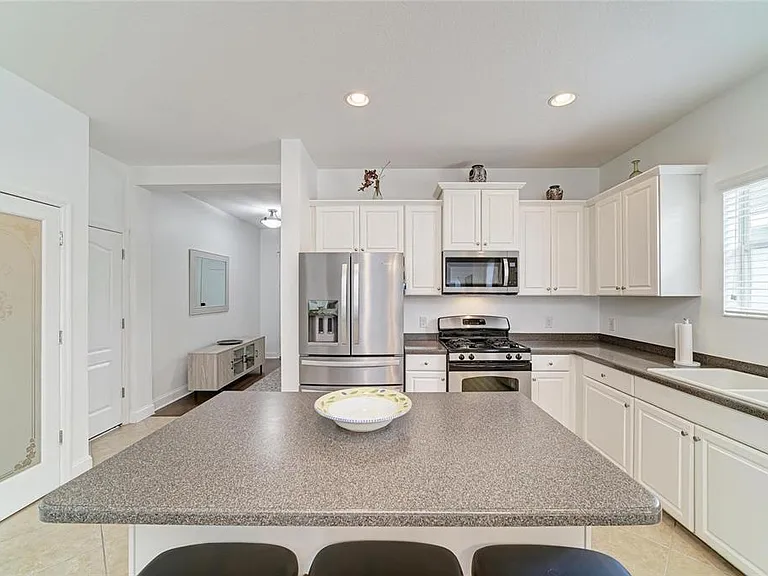 4650 Woodbrook Dr — Photo 12
