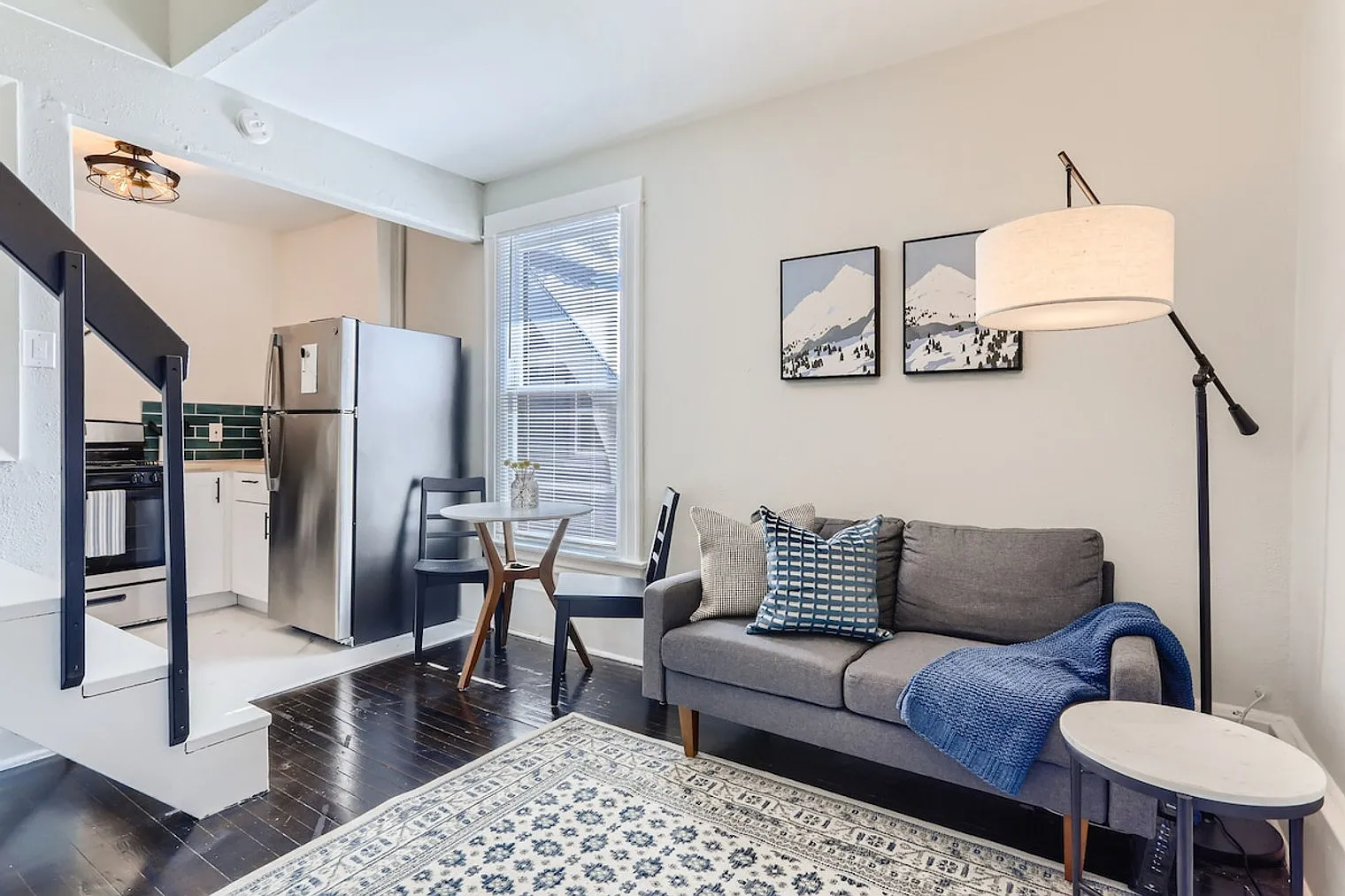 2 bed, 1.0 bath, 731 sqft, $3,199 — Photo 1