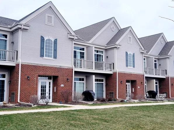 W206N16749 Blackberry CIRCLE #1724, Jackson, WI 53037