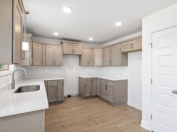 2nd image of 1216 Elizabeth Ln Lot 123