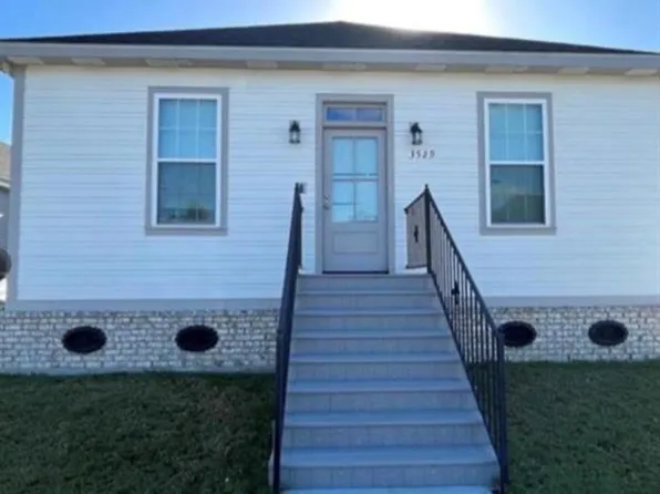 3529 Kings Dr, Chalmette, LA 70043
