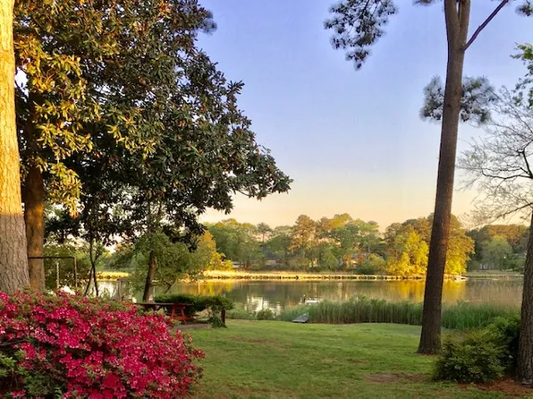 549 Roland Dr, Norfolk, VA 23509