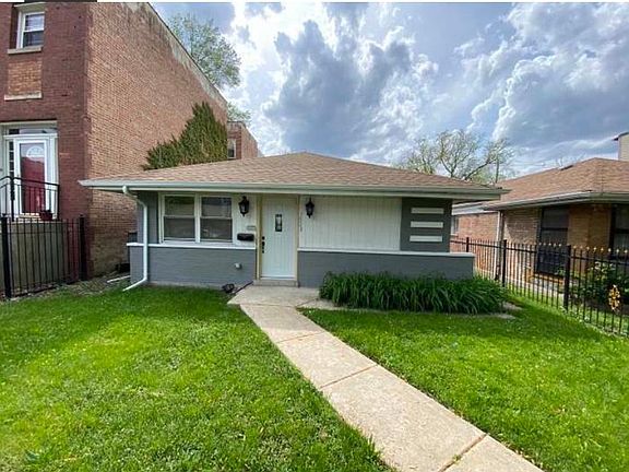 2nd image of 7029 S Woodlawn Ave
