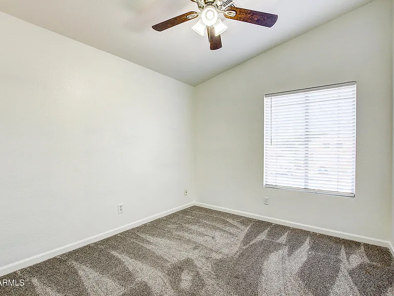 1550 N Sunset Pl — Photo 32