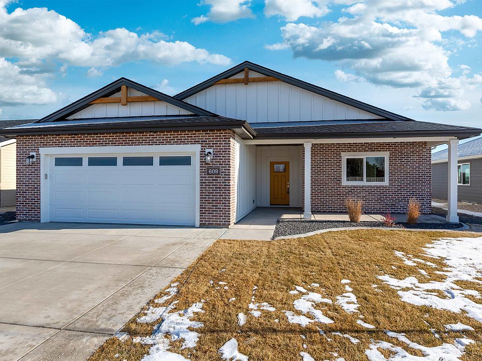 1st image of 609 Cheri Ct