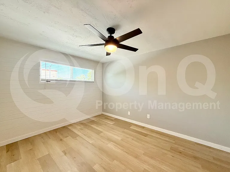 25 E Eva St #14 — Photo 11