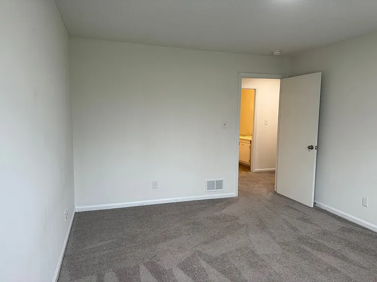118 Ross St — Photo 16