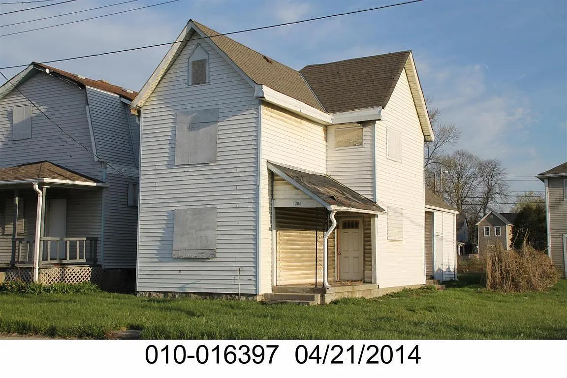 1204 Mount Vernon Ave photo 1