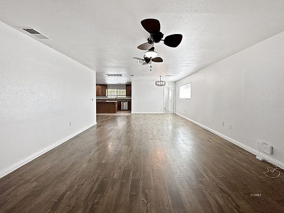 3rd image of 504 Randall St