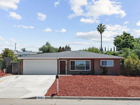 810 Magarian Rd, Fallbrook, CA 92028