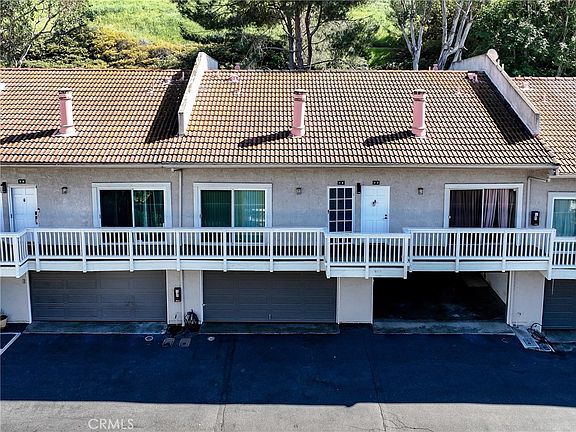 3rd image of 23821 Hillhurst Dr APT 38