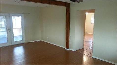 5th image of 1610 SW 33rd Ave