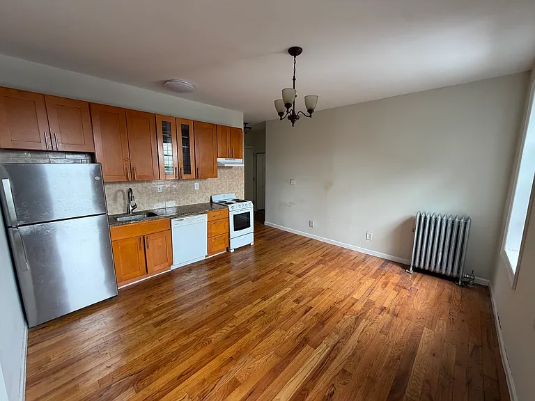 622 Ocean Pkwy #D4 — Photo 3