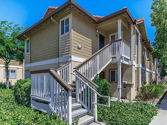 3rd image of 241 W Buchanan Rd #286