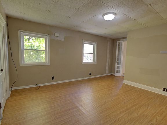 4th image of 908 Bridge Ave APT 2