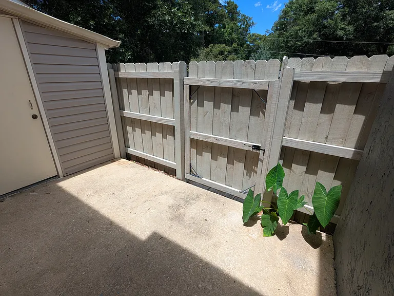 566 Teal Ln #566 — Photo 3