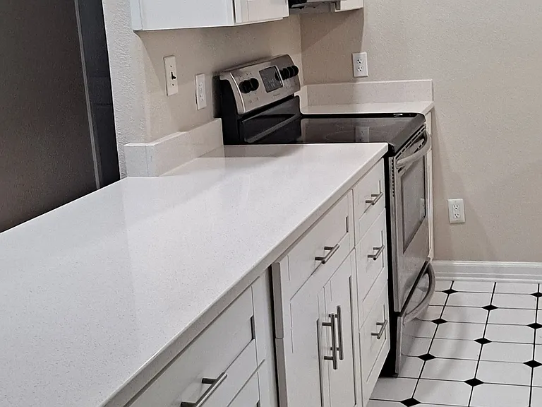 1008 Bay Blvd — Photo 4