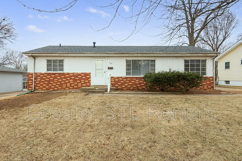 707 Cherryvale Dr photo 1