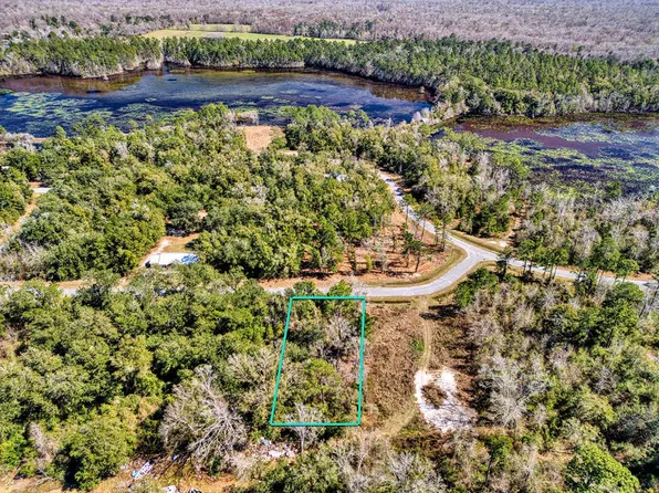 121 Little River Cir, Wewahitchka, FL 32465