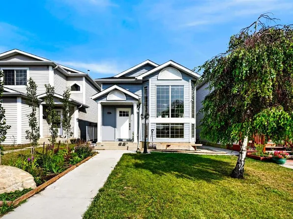 8079 W Laguna Way NE, Calgary, AB T1Y 7A3