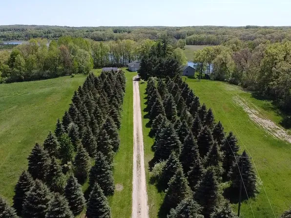 13685 Rattalee Lake Rd, Davisburg, MI 48350