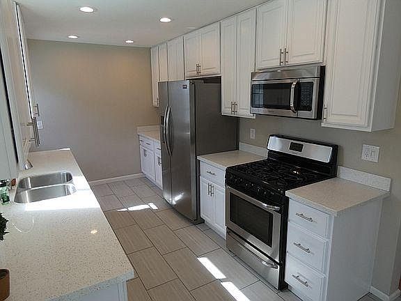3rd image of 49001 Greenbrier Ave