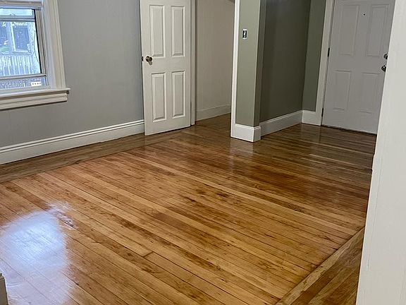 2nd image of 502 Hartford Ave Floor 1