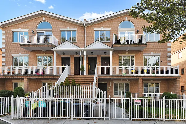 Sold by Century 21 Melanie Kishk Realty | media 1