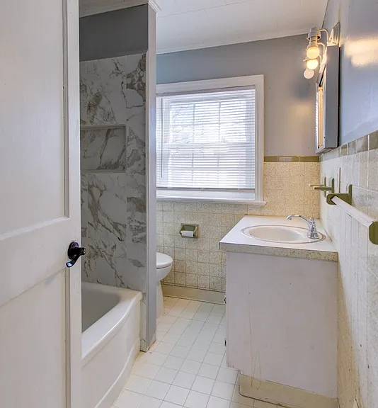 824 Wabank St — Photo 17