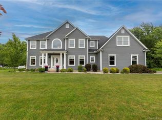 18 Lafountain Rd, Suffield, CT 06078