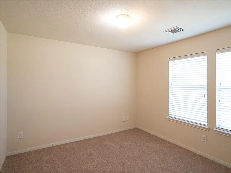 21843 Grassy Hill Ln — Photo 29