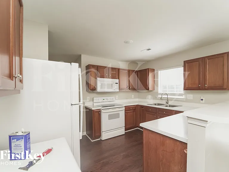 6804 Jamison Ln — Photo 8